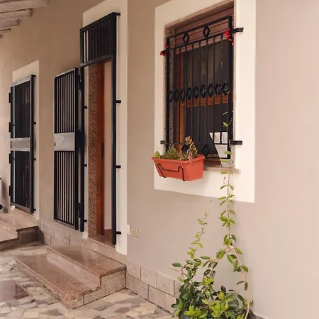 Holiday home Casa Del Gelso Tra Palermo E Cefalu *