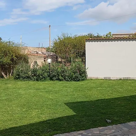 Casa Del Gelso Tra Palermo E Cefalu Holiday home *
